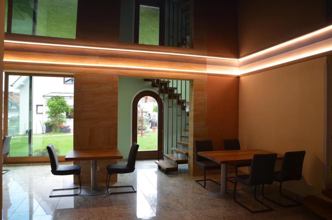Gaestehaus Alte Glaserei Neustadt an der Weinstraße Buitenkant foto